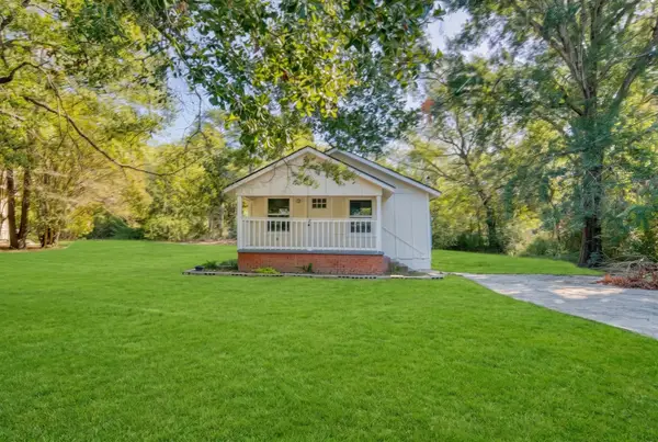 1512 Della Ln, Longview, TX 75602