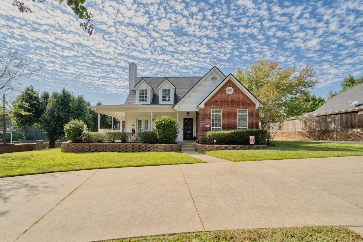 3801 Holly Ridge Dr, Longview, TX 75605 - #1