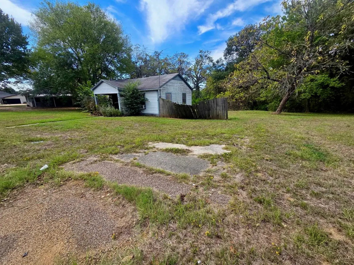 303 N White Oak Rd, White Oak, TX 75693 - #1