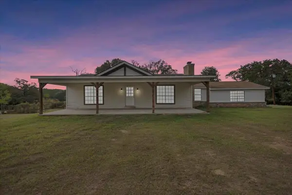 10185 County Road 2112d, Henderson, TX 75652
