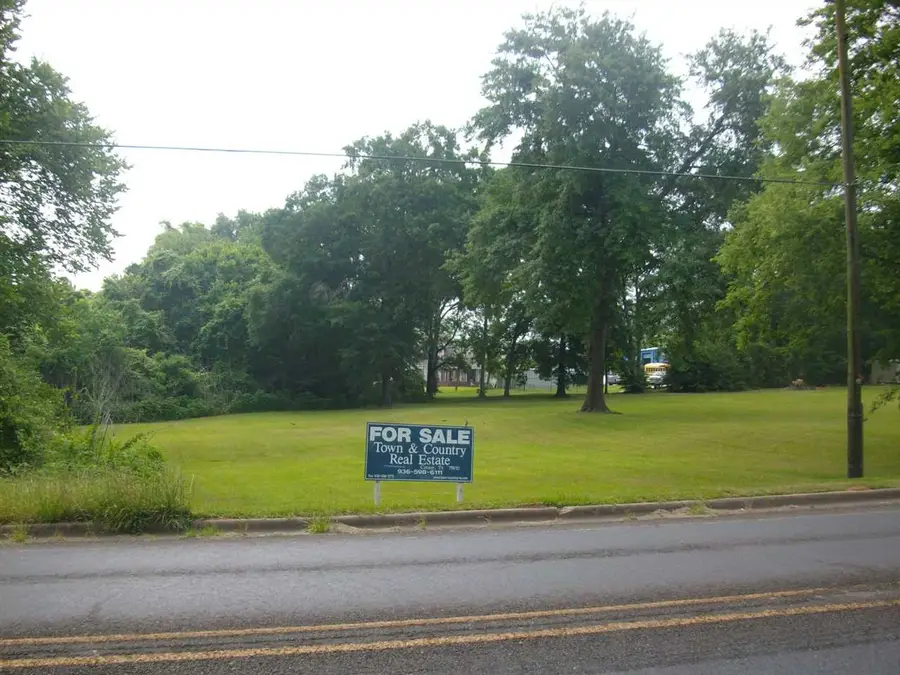 323 Nw Logansport Street, Center, TX 75935 - Image #2