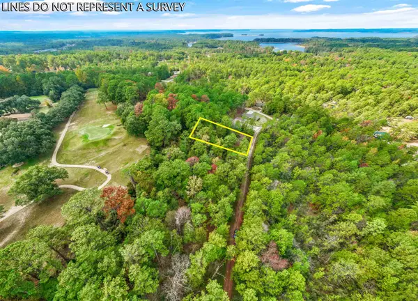 130 Brightberry Ct, Brookeland, TX 75931