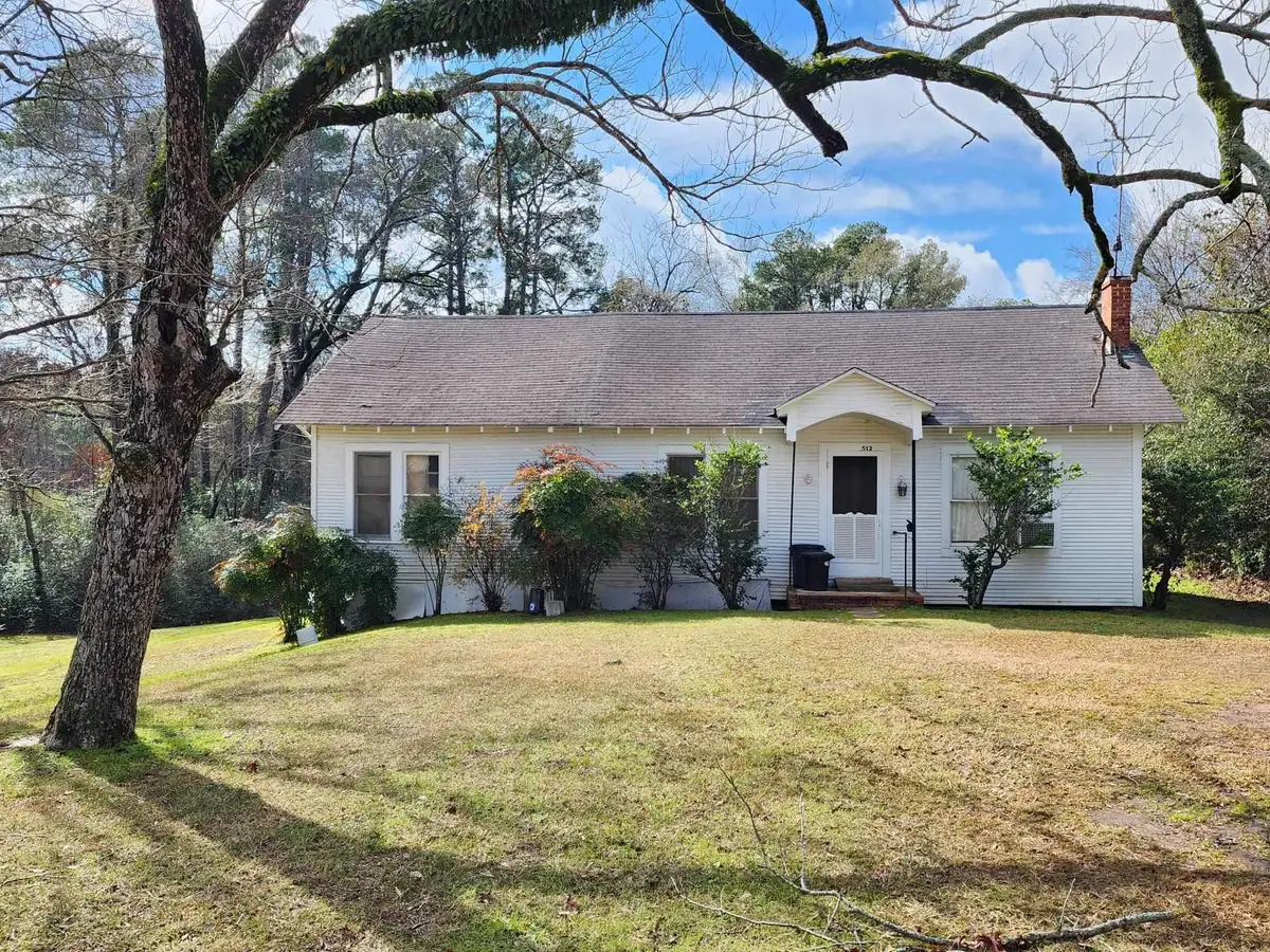 512 Tenaha Street, Center, TX 75935 - Image #1