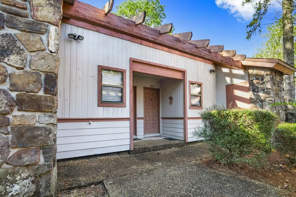 401 Club Villa, Brookeland, TX 75931 - Image #1