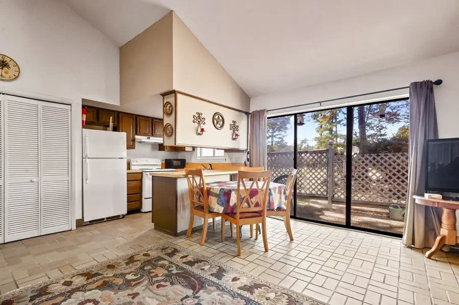 401 Club Villa, Brookeland, TX 75931 - Image #3