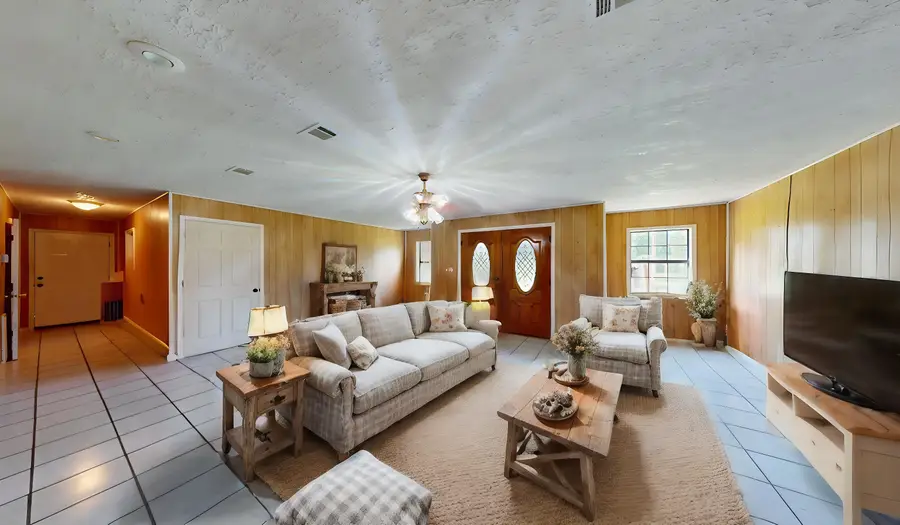 390 County Road 4036, Bon Wier, TX 75928 - Image #2