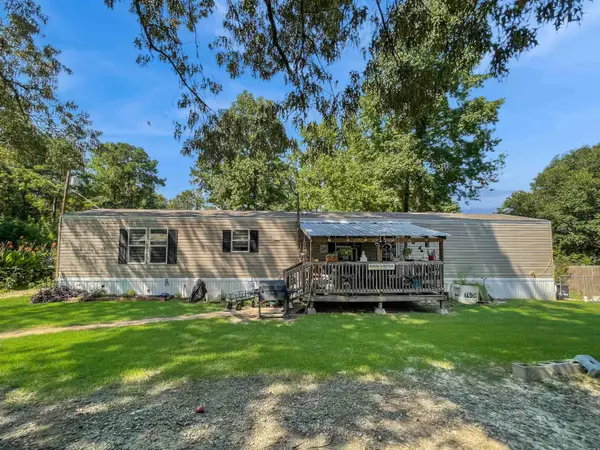 220 N Pamela Drive, Brookeland, TX 75931