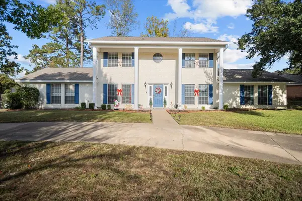 401 Crown Colony Drive, Lufkin, TX 75901