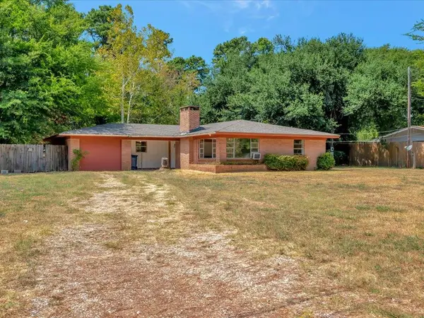 198 West 4th Street, Wells, TX 75976