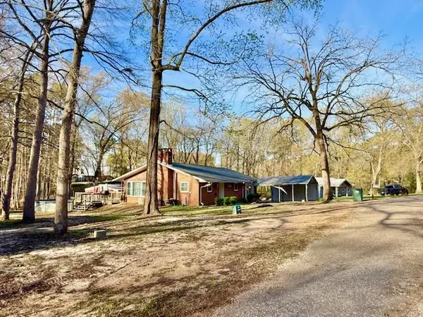 280 Woodland Estates Drive, Hemphill, TX 75948