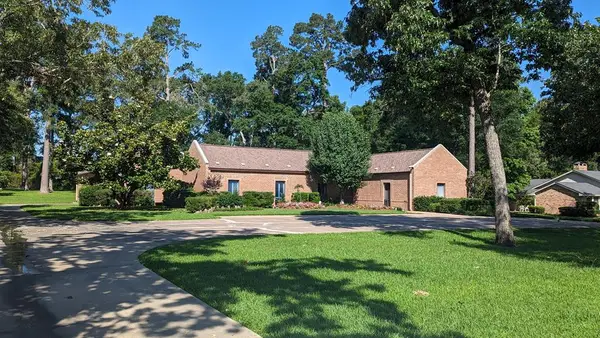 1308 Live Oak Lane, Lufkin, TX 75904