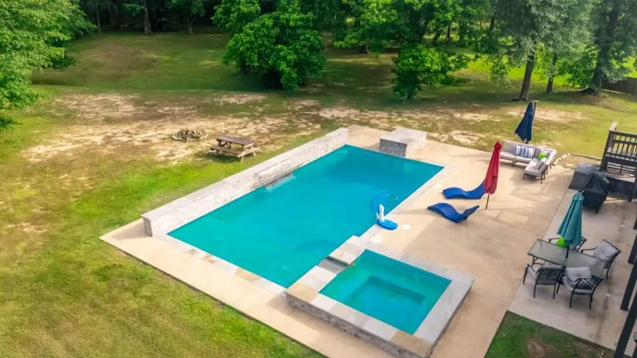 807 S Meadows Dr, Diboll, TX 75941 - Image #2