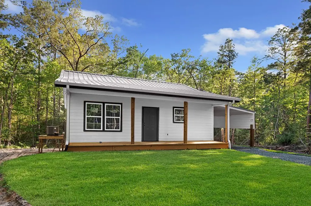 129 Apache Court, Brookeland, TX 75931 - Image #1