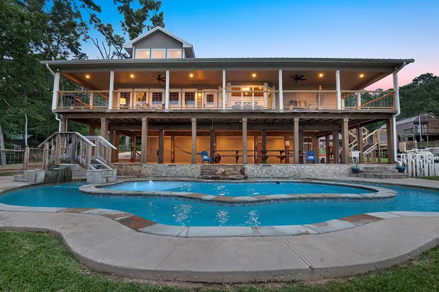 388 County Road 5597, Etoile, TX 75944 - Image #2