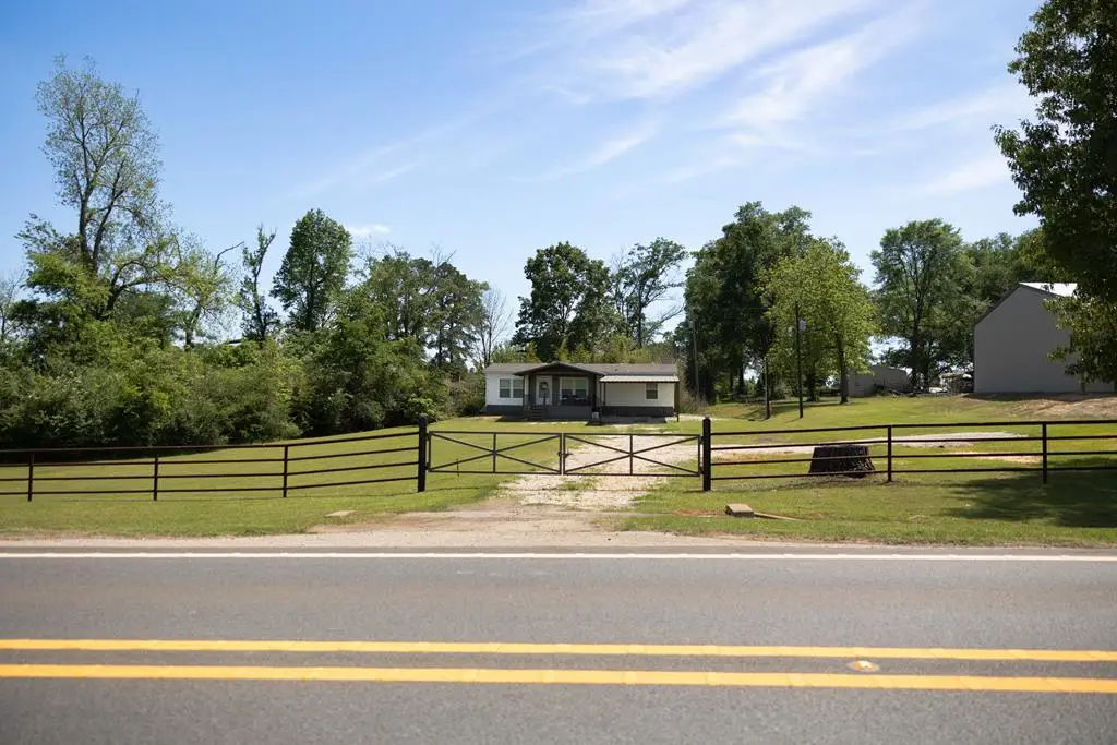 385 Hwy 21 West, San Augustine, TX 75972 - Image #1