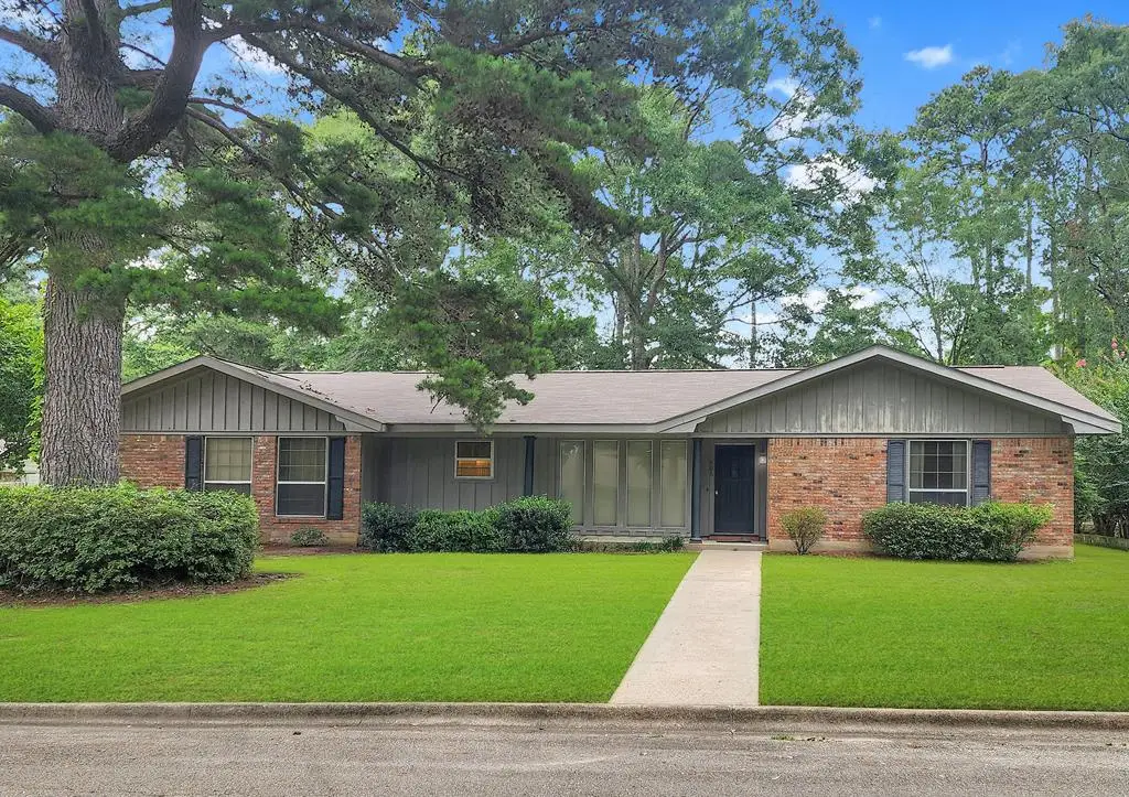 906 Richardson Drive, Jasper, TX 75951 - Image #1