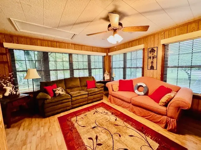 444 Lakewood Drive, Jasper, TX 75951 - Image #2