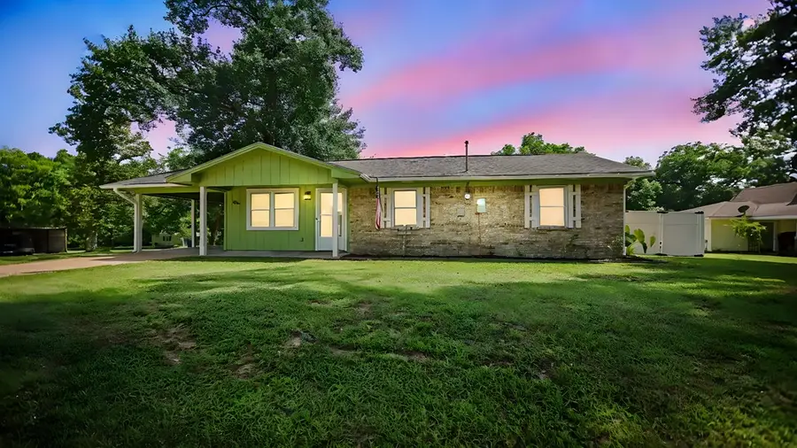 224 East Elm Street, Huntington, TX 75949 - Image #2