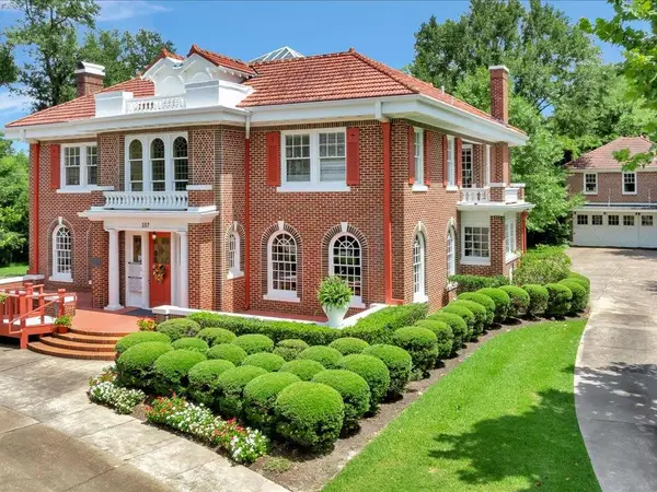 107 W Kerr Ave, Lufkin, TX 74904