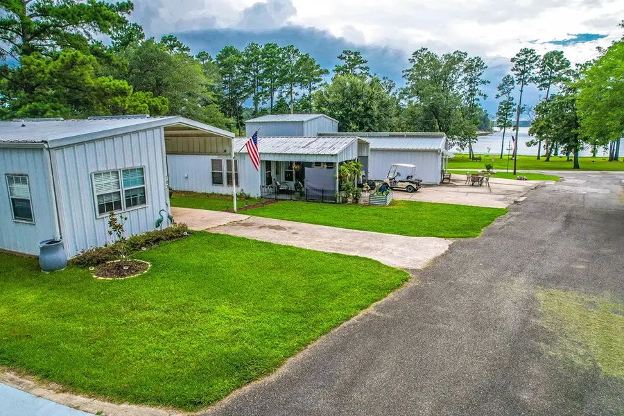 193 & 205 Magnolia, Zavalla, TX 75980 - Image #3