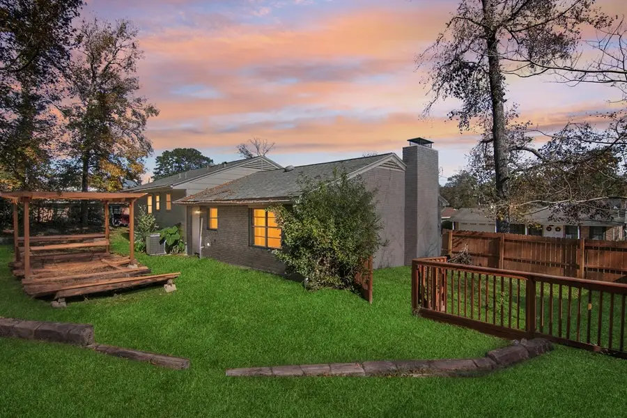 105 Crestwood Drive, Jasper, TX 75951 - Image #3