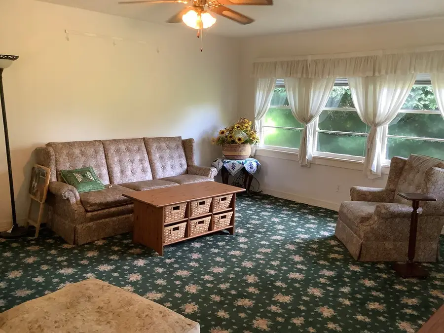 1520 W Court Street, Newton, TX 75966 - Image #2