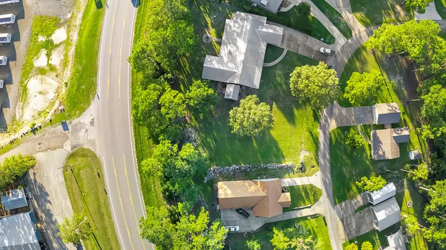 212 Sweet Gum Loop, Brookeland, TX 75931 - Image #3