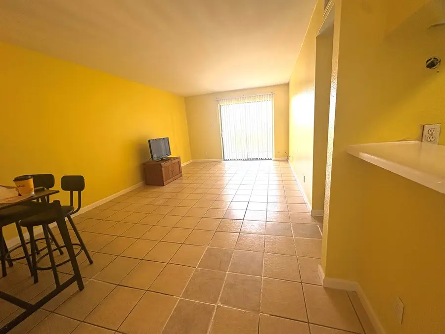 212 Plaza Verde Apt 26, Houston, TX 77038 - Image #2