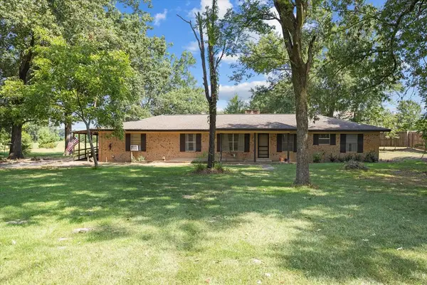 5206 Lotus Lane, Lufkin, TX 75904