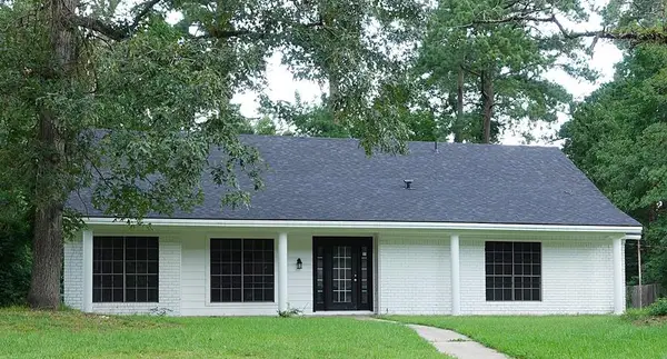 313 Hunters Creek Drive, Lufkin, TX 75901