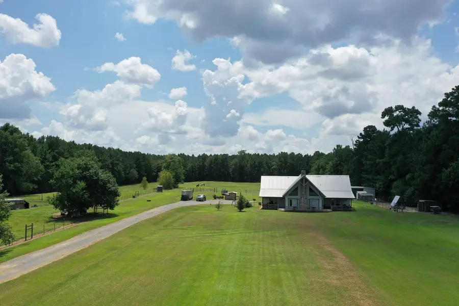 7096 Jim Burns Road, Silsbee, TX 77656 - Image #2