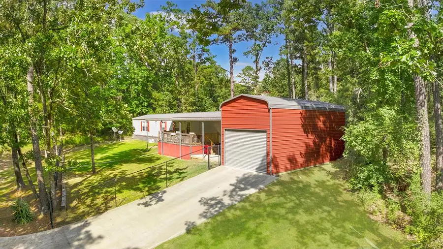 145 Oriole Dr, Brookeland, TX 75931 - Image #3