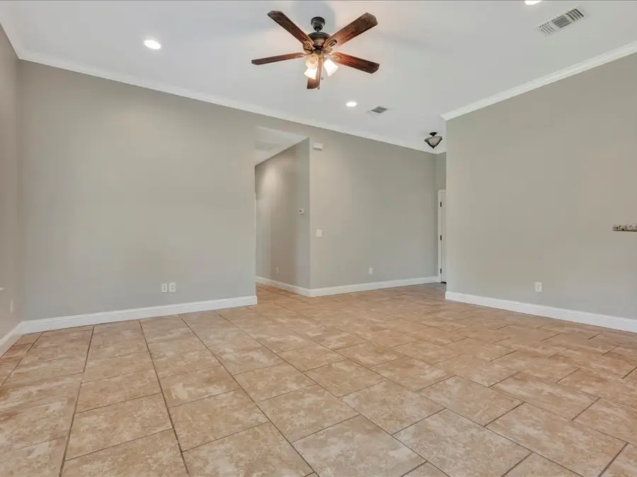 317 East Magnolia, Huntington, TX 75949 - Image #2