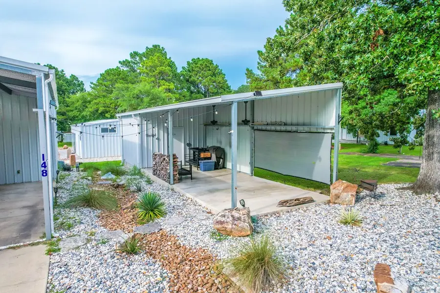 148 Holly St, Zavalla, TX 75980 - Image #3