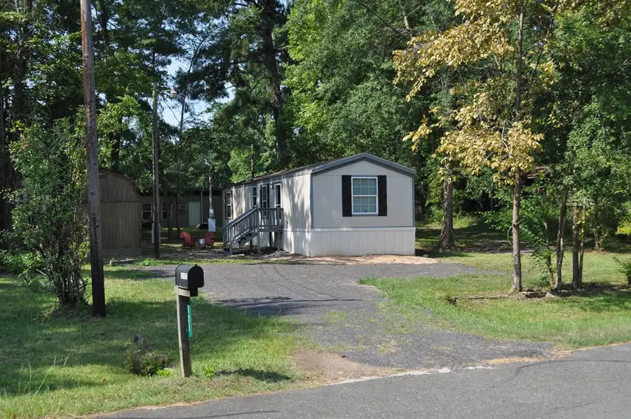 121 Hickory Hill Drive, Burkeville, TX 75932 - Image #2