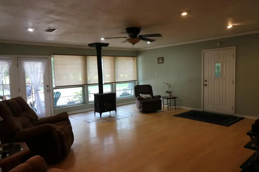 313 E Pine Street, Kirbyville, TX 75956 - Image #3