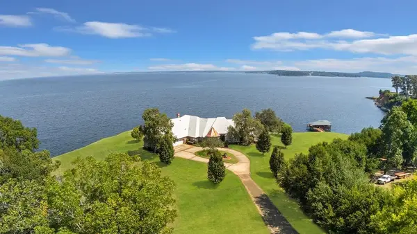 266 Eagle Point Lane, Hemphill, TX 75948