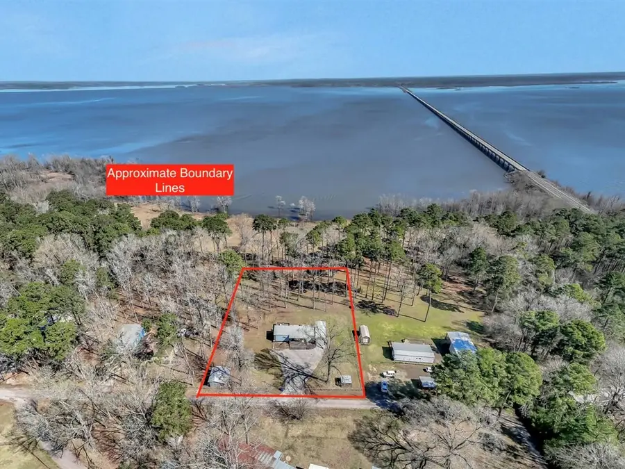 195 Thomas Street, Zavalla, TX 75980 - Image #3