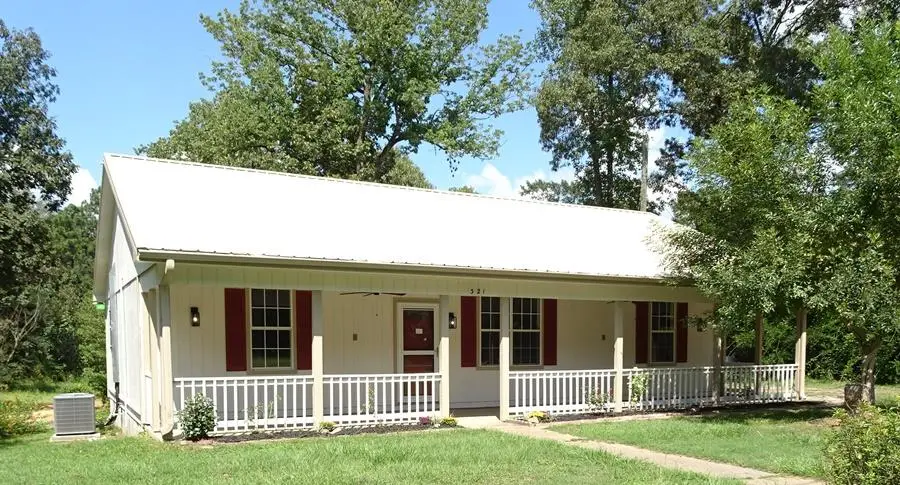 321 Gordon Way, Lufkin, TX 75915 - Image #1