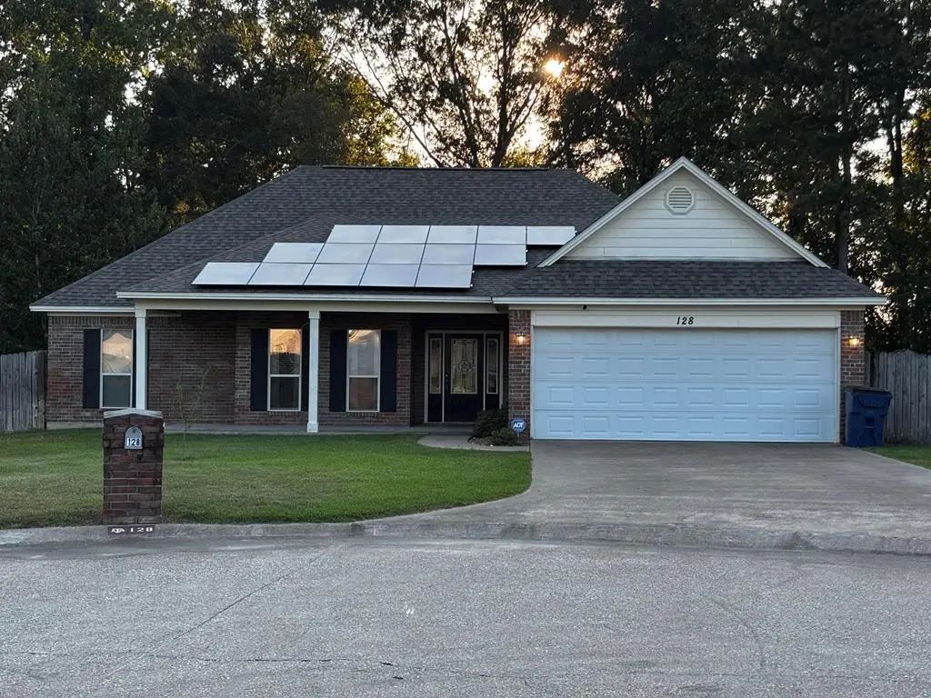 128 Winchester Place, Lufkin, TX 75904 - Image #1