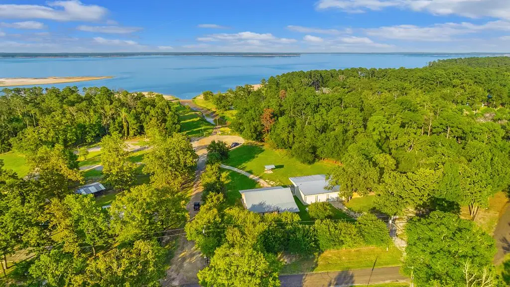 231 Shorewood, Zavalla, TX 75980 - Image #1