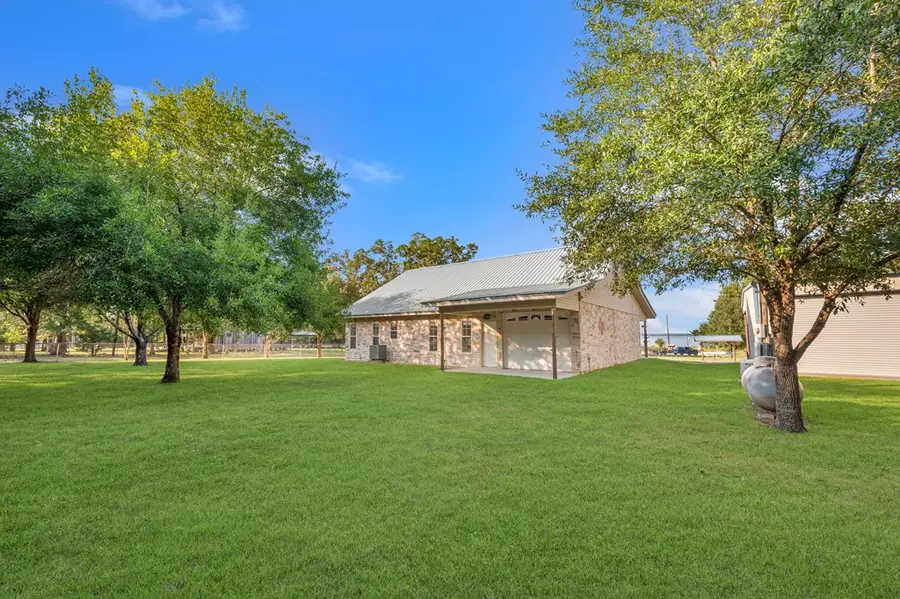 231 Shorewood, Zavalla, TX 75980 - Image #2
