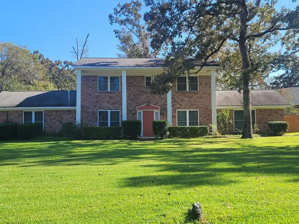 1307 Edgewood Circle, Lufkin, TX 75904 - Image #1