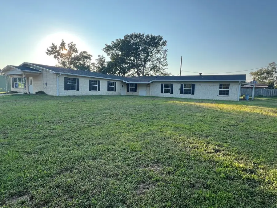 569 Bear Drive, Timpson, TX 75975 - Image #2