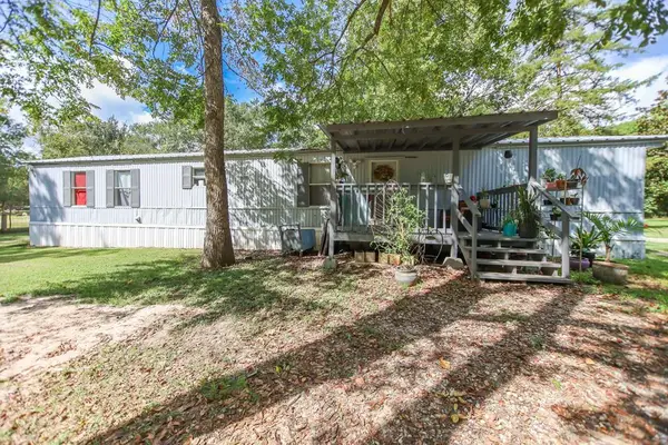 306/310/328 Kay Dr, Pollok, TX 75969