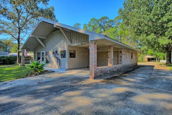 912 Twin Cedar Drive, Hemphill, TX 75948