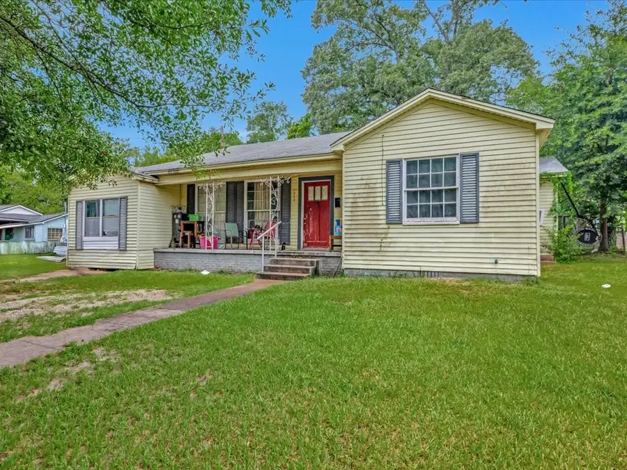 1322 W Main Street, Nacogdoches, TX 75964 - Image #2