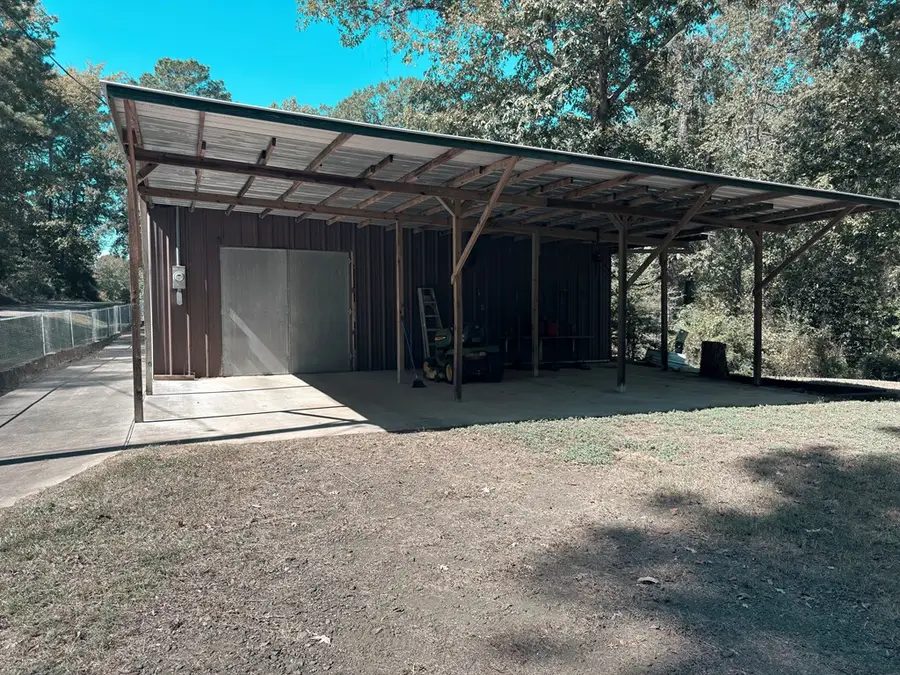 221 Winfree Dr, Hemphill, TX 75948 - Image #2