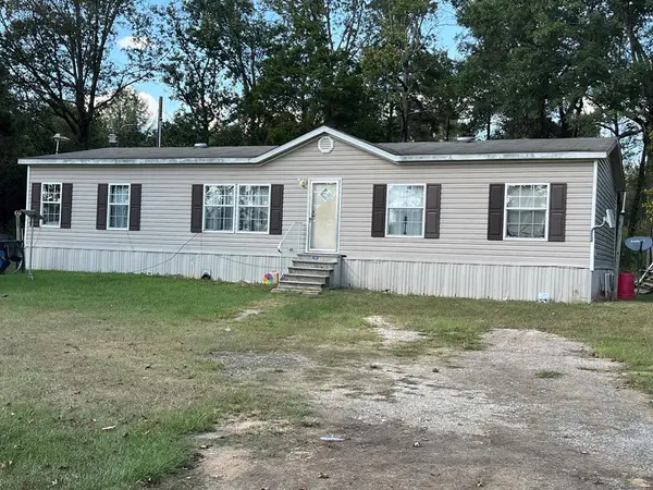 4932 State Highway 87 N, Center, TX 75935