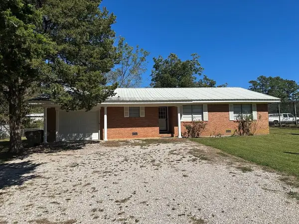 1100 Worth Street, Hemphill, TX 75948